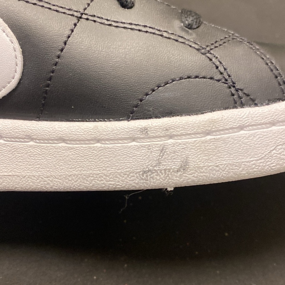 Nike Court Royale 2 - M10 ( A few smudges from storage ) - Picture 9 of 14